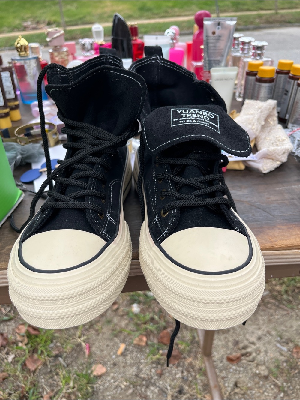 YUANBO Trend Women's Black High-Top Canvas Sneakers with Cream Platform Sole